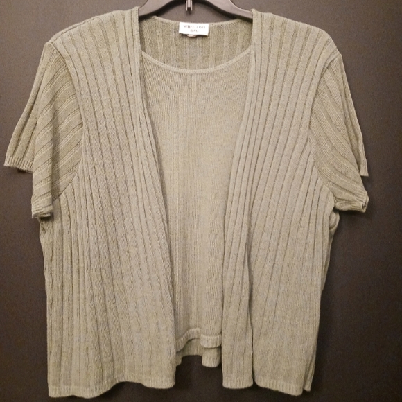 white fish bay Tops - White Fish Bay olive green  short sleeve womens top